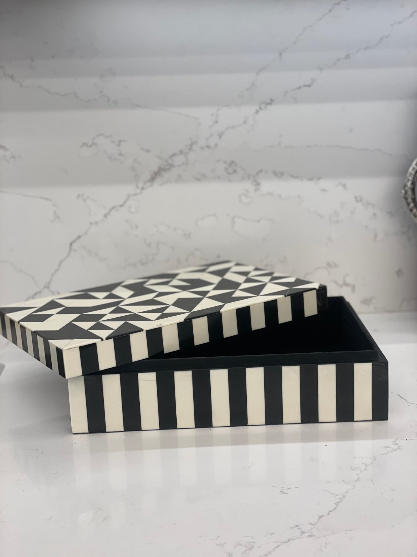 Set of Black/White Boxes