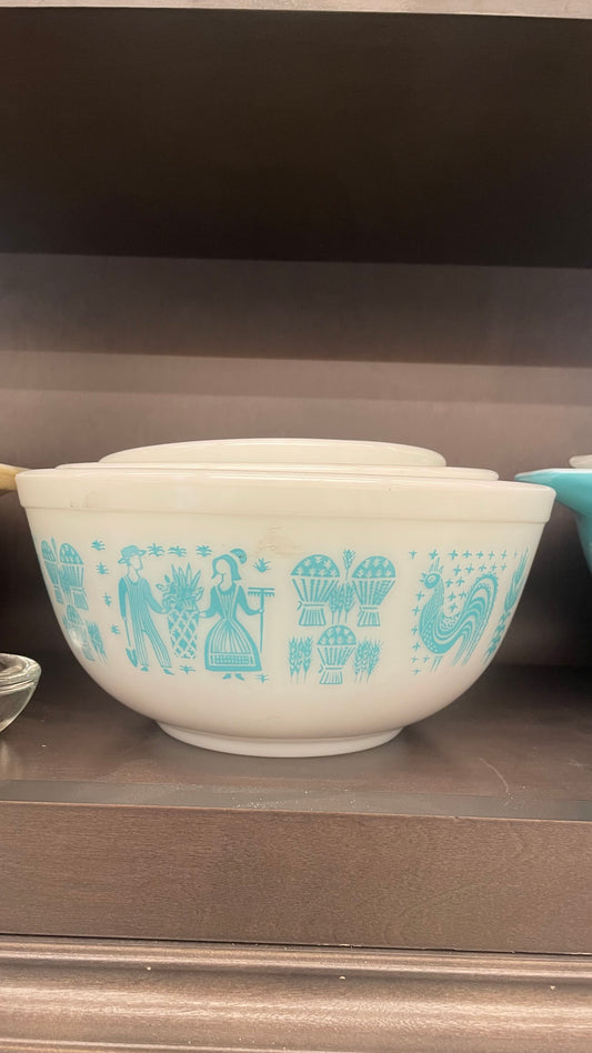 Pyrex Amish Butter Print