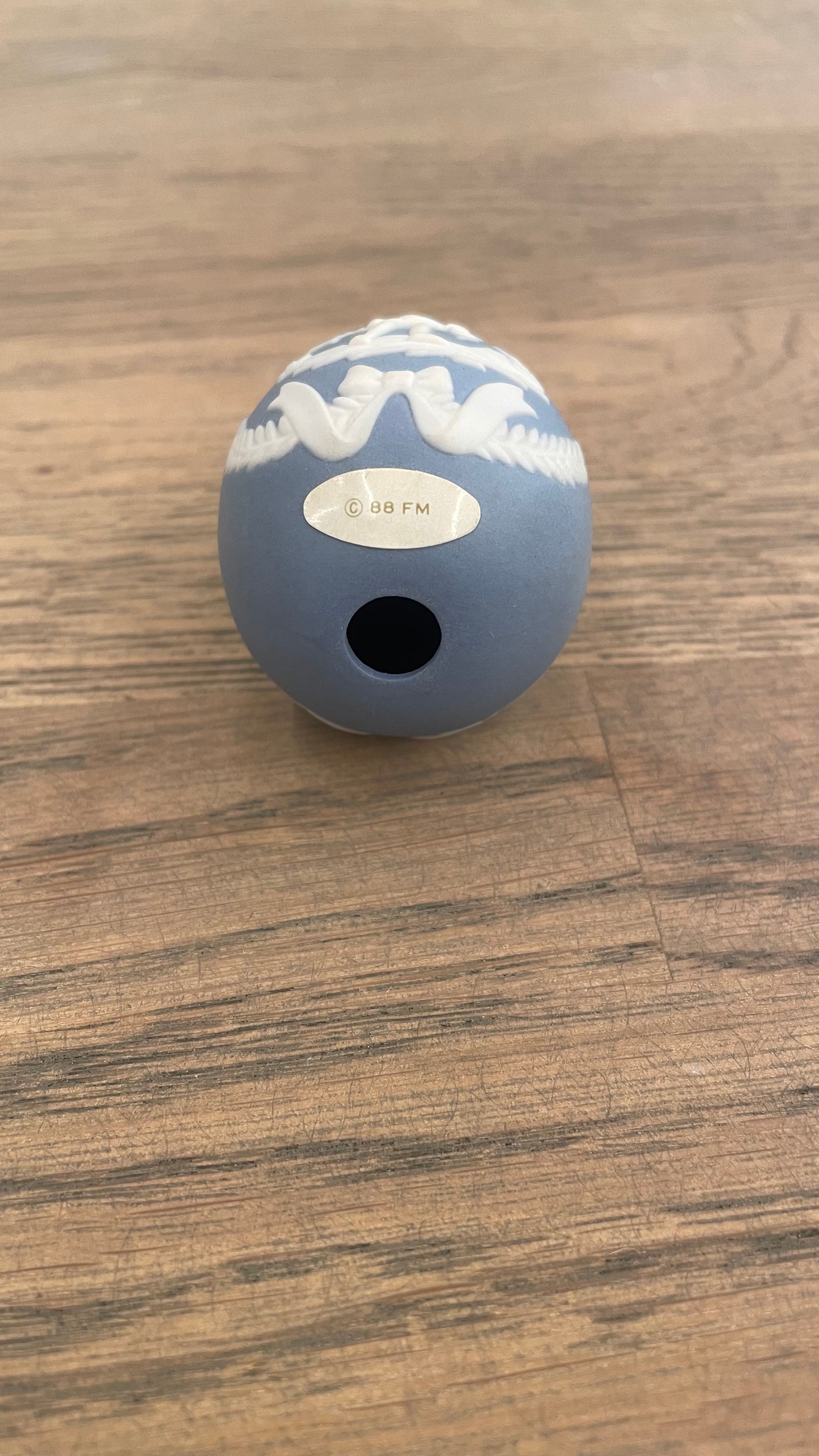 VTG. F.M BLUE/WHITE EGG