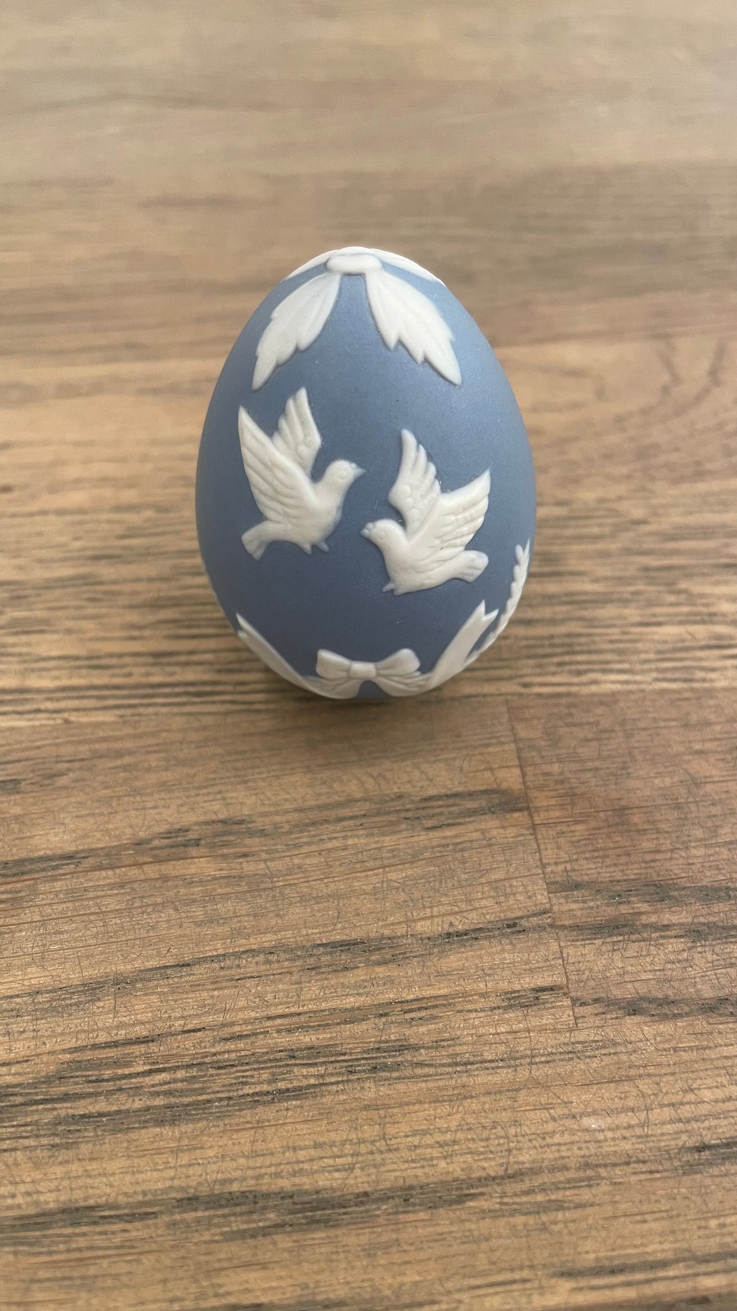 VTG. F.M BLUE/WHITE EGG