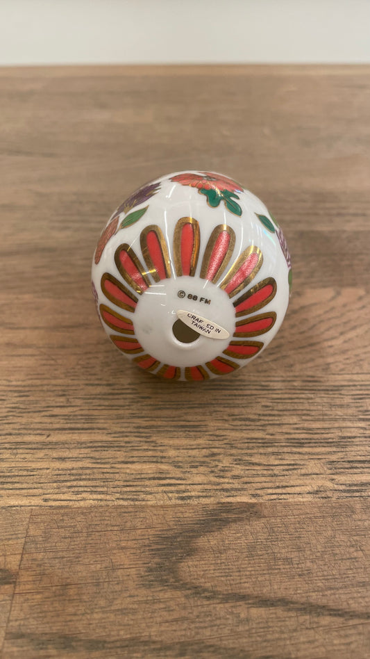 VTG. F.M Porcelain Egg