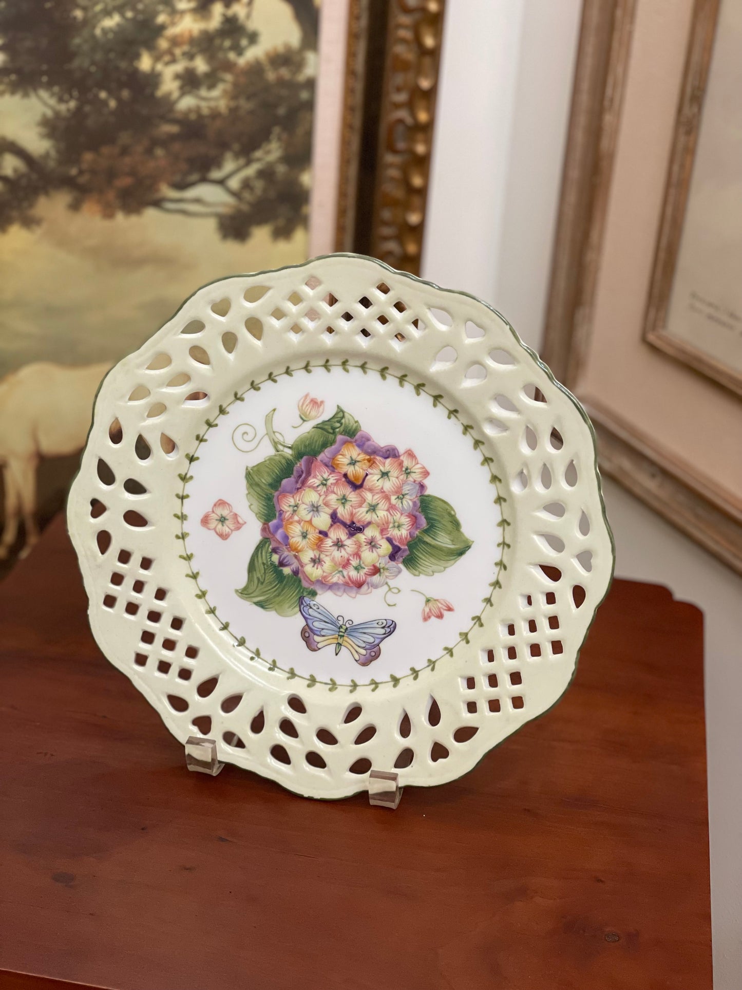 Vtg. Collectable Flower Plates (3)