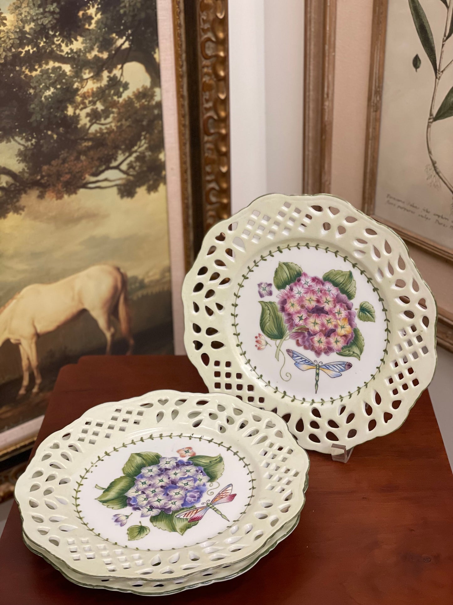 Vtg. Collectable Flower Plates (3)