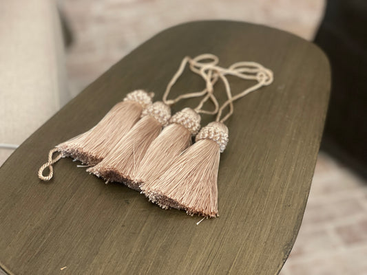 Key Tassels with Loop (Khaki)