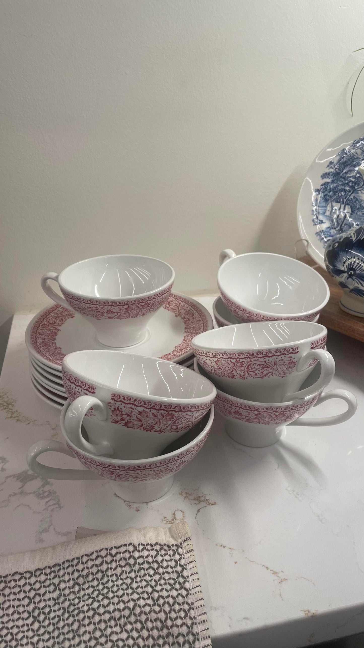 7 Laveno Cups and Saucers