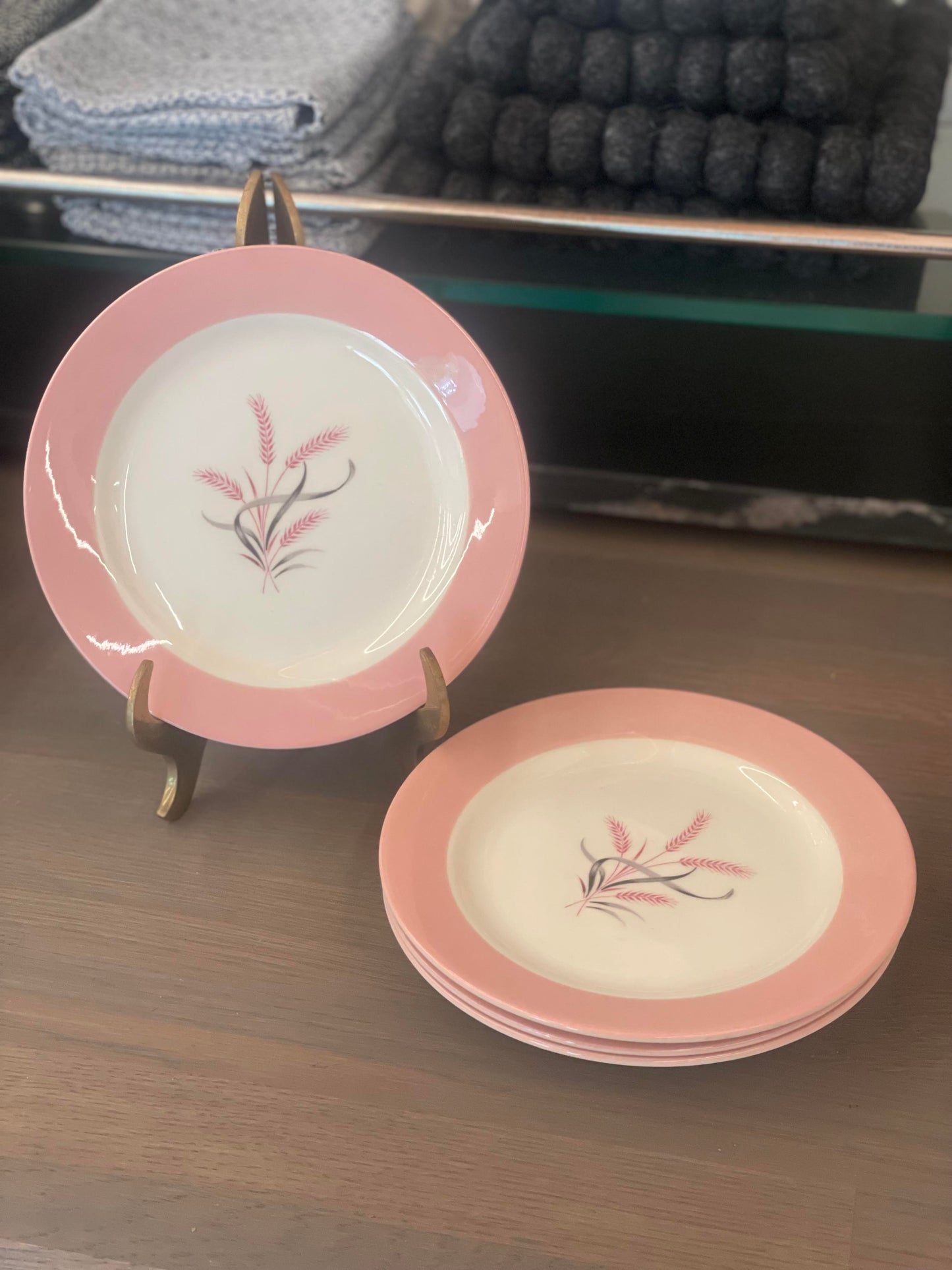 4 Vtg. Pink Radiance Plates