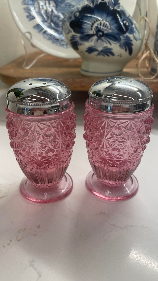 Vtg. Fenton Rose S&P Shakers